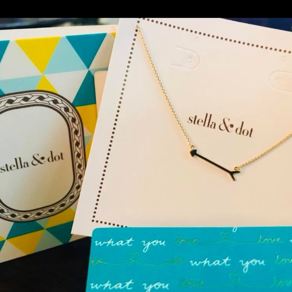 Stella & Dot “On the Mark” necklace